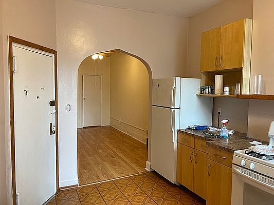 2nd image of 182 Greenpoint Ave #4A