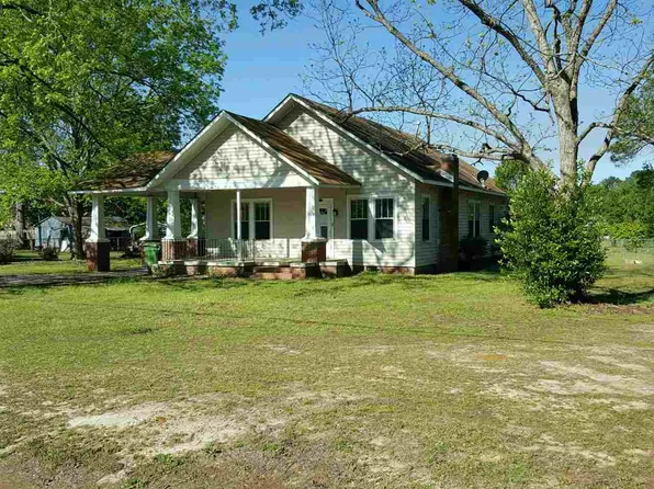 34 Mitchell St, Hawkinsville, GA 31036