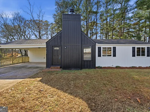 6145 Plum Crest Rd, Douglasville, GA 30135