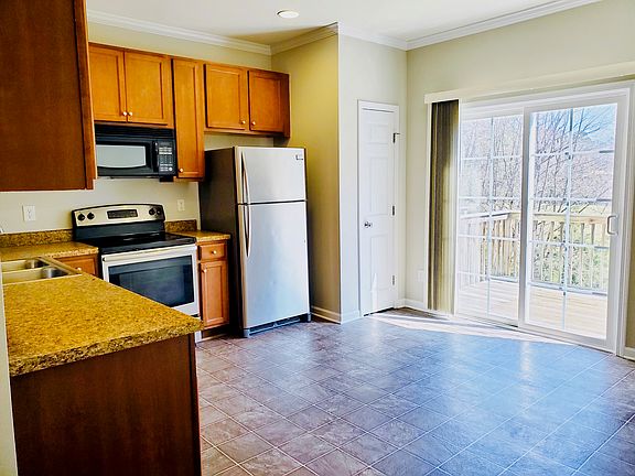 4th image of 651 Ganyard Farm Way #43