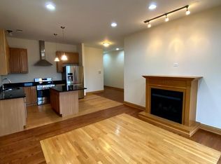 1918 W Cermak Rd, Chicago, IL 60608