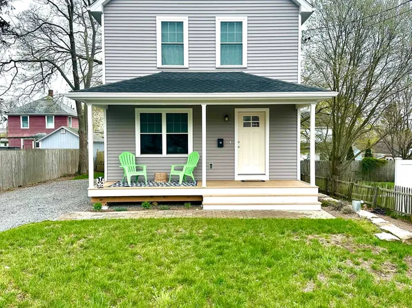 12 Sander Street, New London, CT 06320