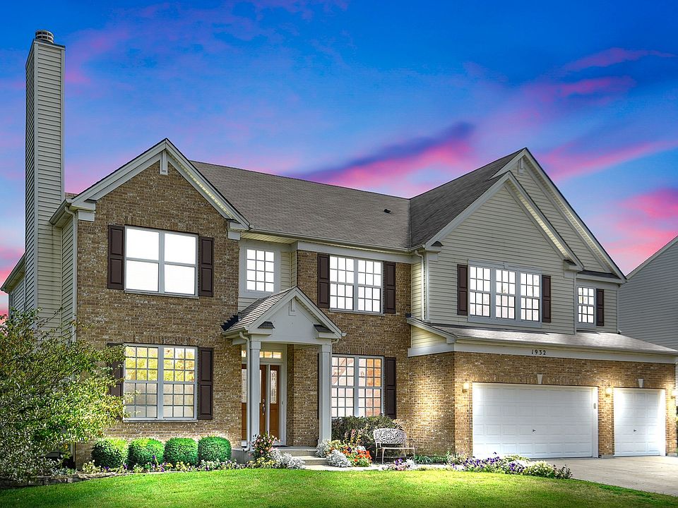 1st image of 1932 Northwood Dr