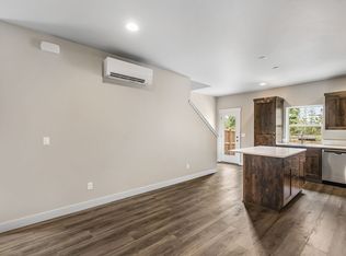 61576 Lucia St UNIT 2, Bend, OR 97702