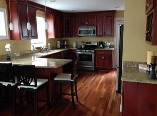 22 Glen St, Riverside, RI 02915