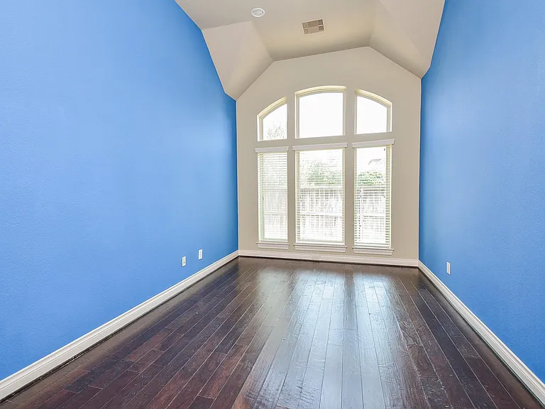 28803 Davenport Dr — Photo 8