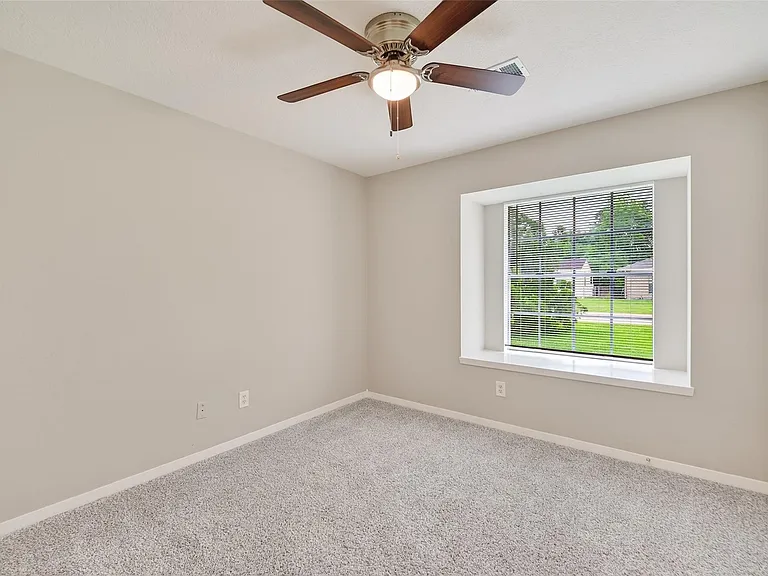 7429 Elbridge Ln — Photo 33