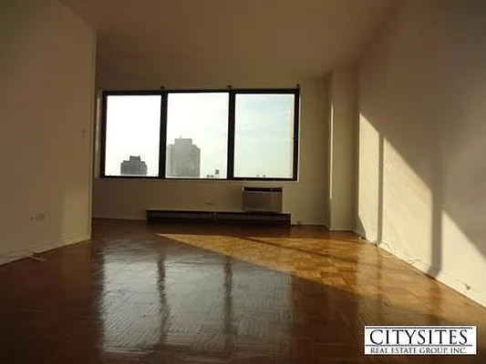 Rented by Keller Williams NYC | media 16