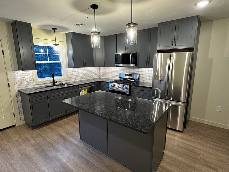 6 Locust Ave #4 — Photo 12