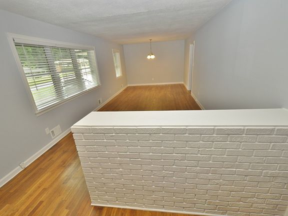 5th image of 642 Suholden Cir