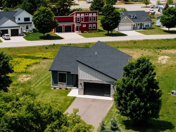 11558 S Crescent Dr Lot 41, Empire, MI 49630