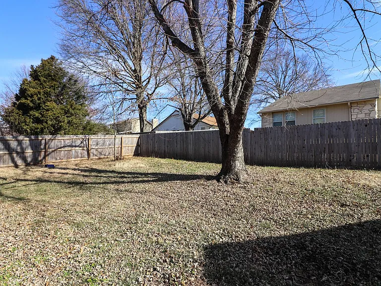 11323 S Ash St — Photo 28