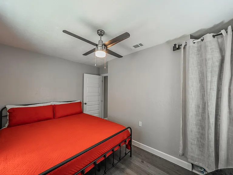 4506 Roberts Ave — Photo 12