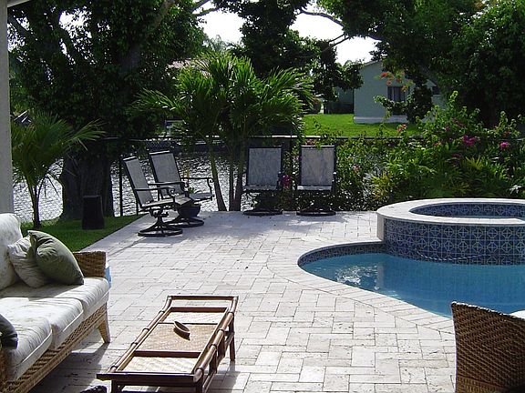 Outdoor Furnished Lanai