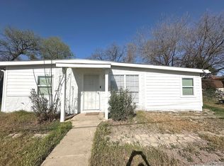 823 N Trinity St, San Antonio, TX 78207