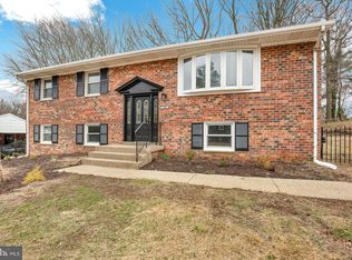 904 Applewood St, Capitol Heights, MD