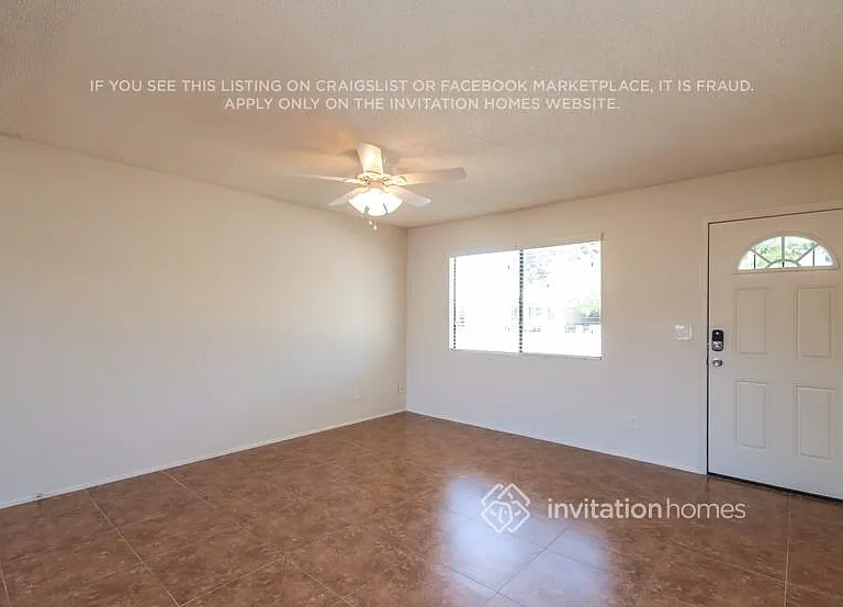 955 S Pioneer — Photo 2