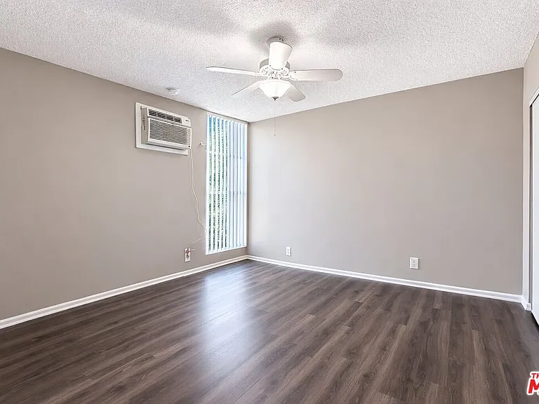 1208 W Adams Blvd #6 — Photo 6