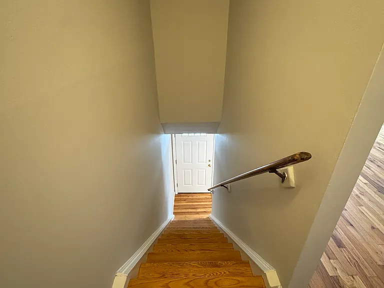 144 E Main St #15 — Photo 8