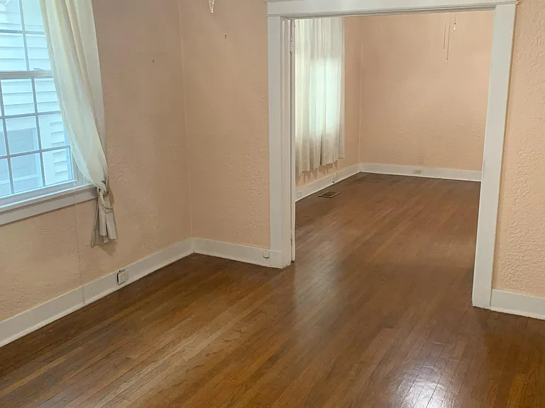 1801 Short St — Photo 2