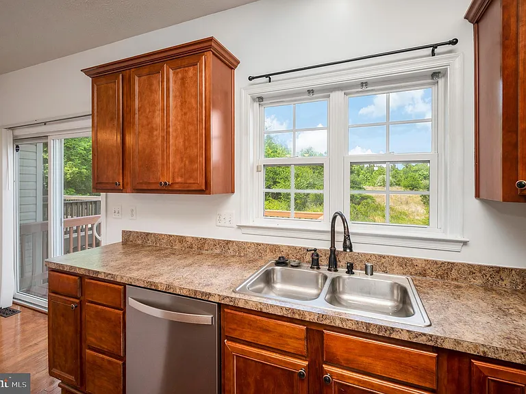 104 Stingray Ct — Photo 13