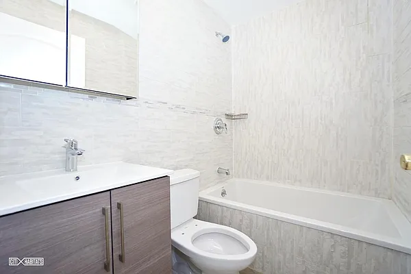 Rented by Citi Habitats | media 17