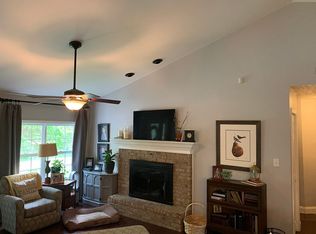 478 Arrowhead Estates Rd, Staffordsville, KY 41256