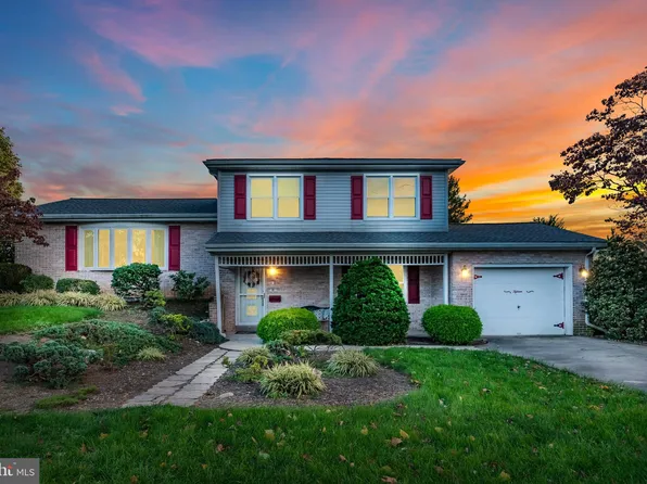 15 Walnut St, Camp Hill, PA 17011