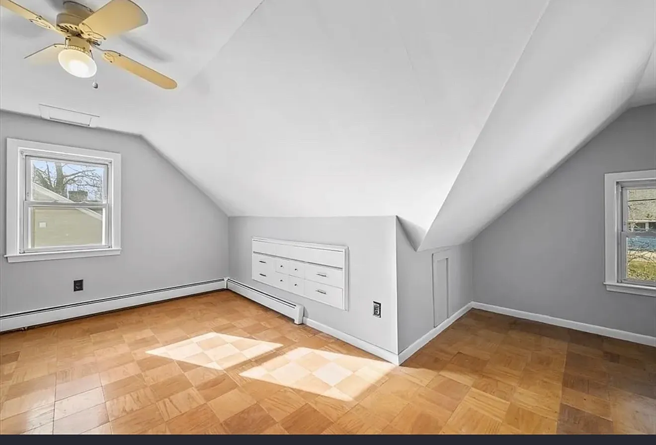 4 bed, 1178 sqft, $3,300 — Photo 2