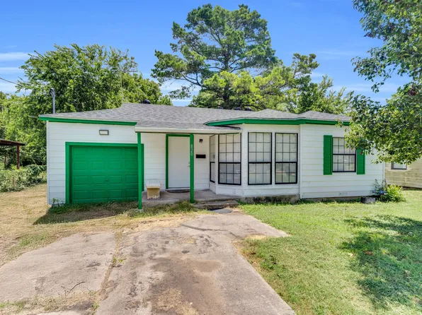 820 NE 31st St, Grand Prairie, TX 75050