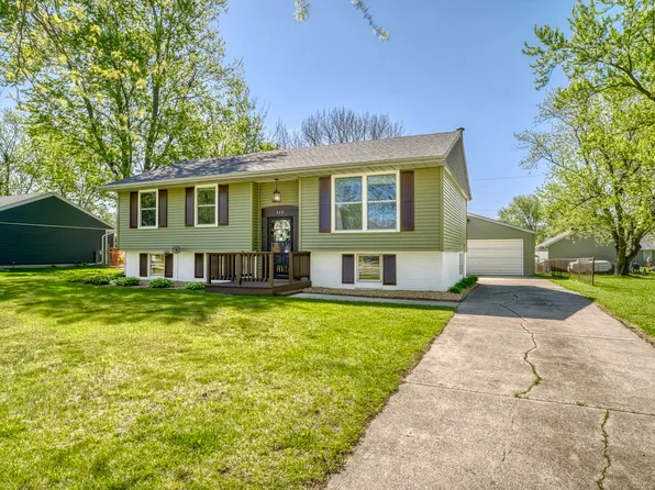 715 Cheyenne St, Lowell, IN 46356