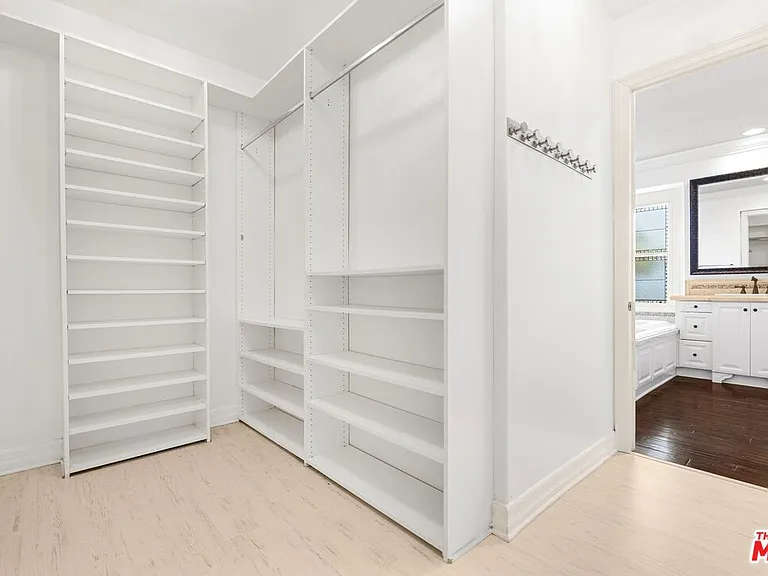 7391 Coastal View Dr — Photo 17
