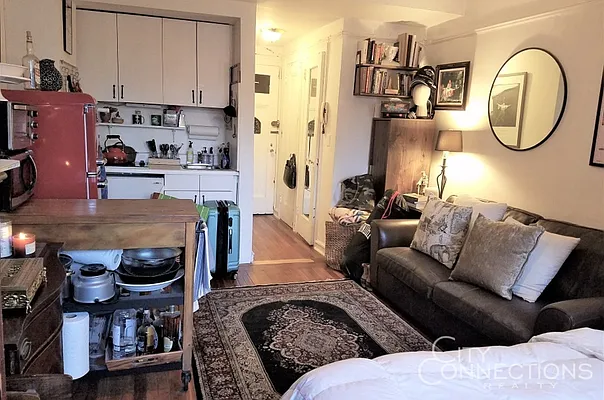 Rented by City Connections Realty | media 14