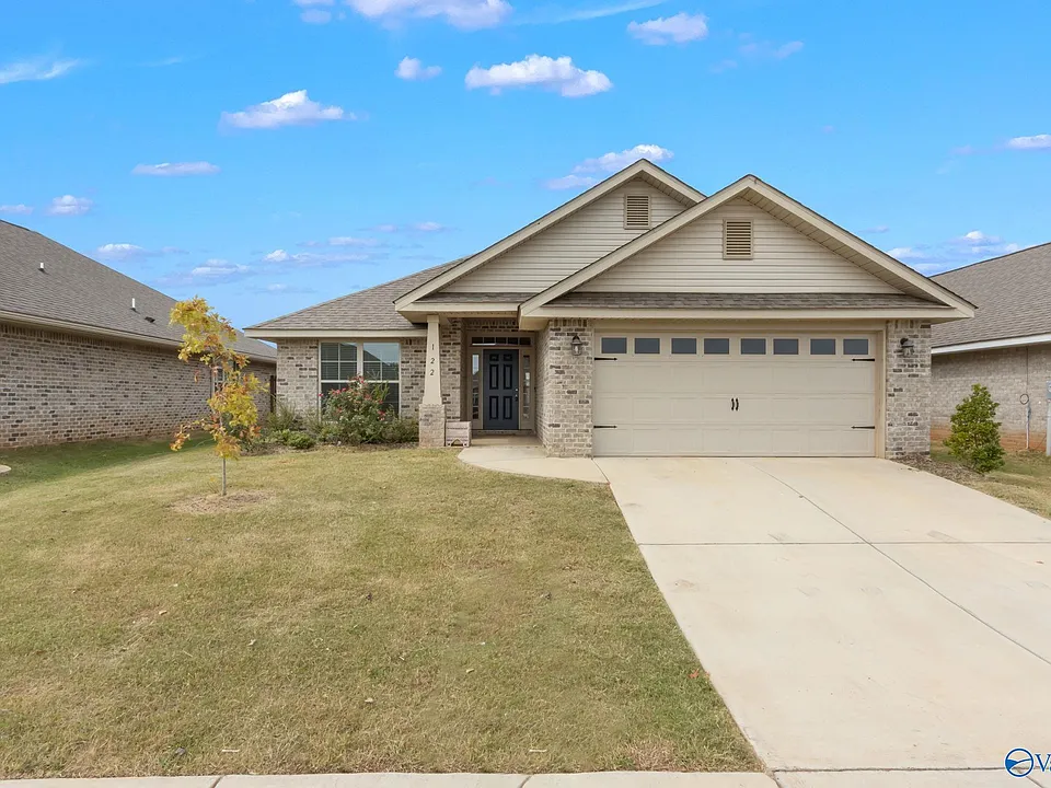 122 Ardsley Dr