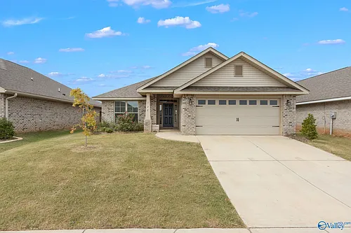 122 Ardsley Dr Photo 1