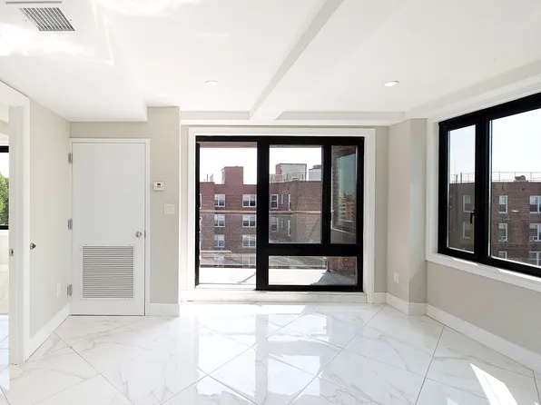 177-30 Wexford Terrace image 1 of 9