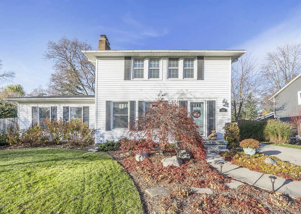 1st image of 2555 Oakwood Dr SE