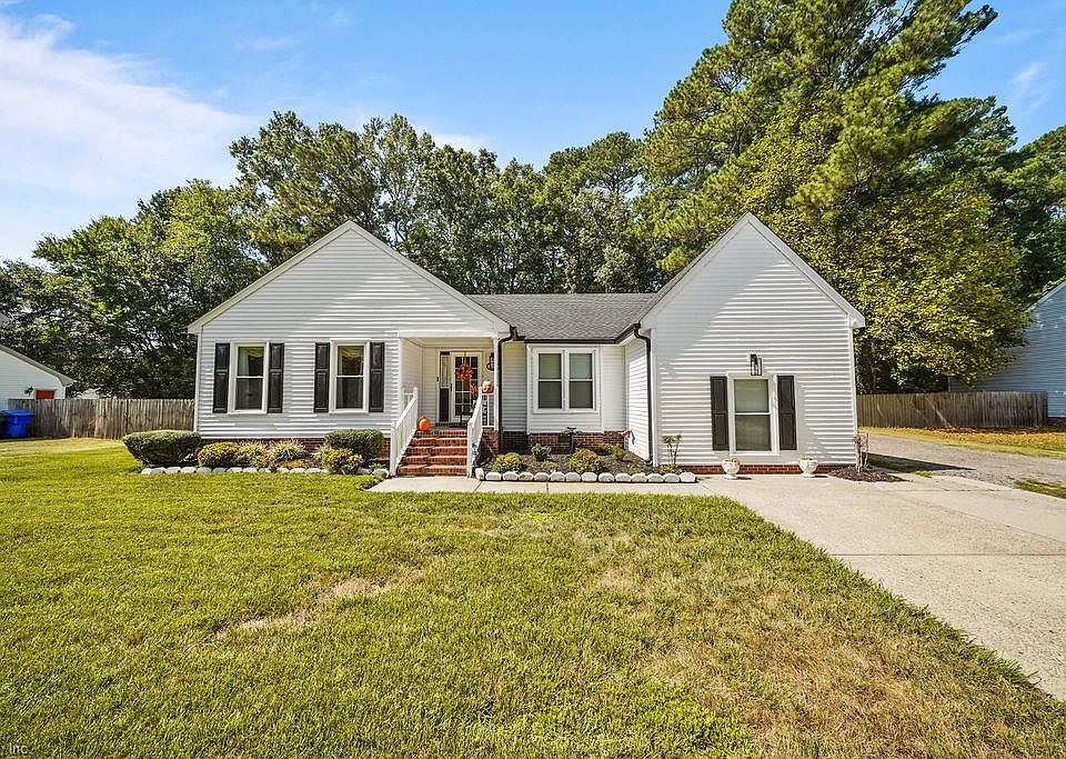 1st image of 809 Haskins Dr