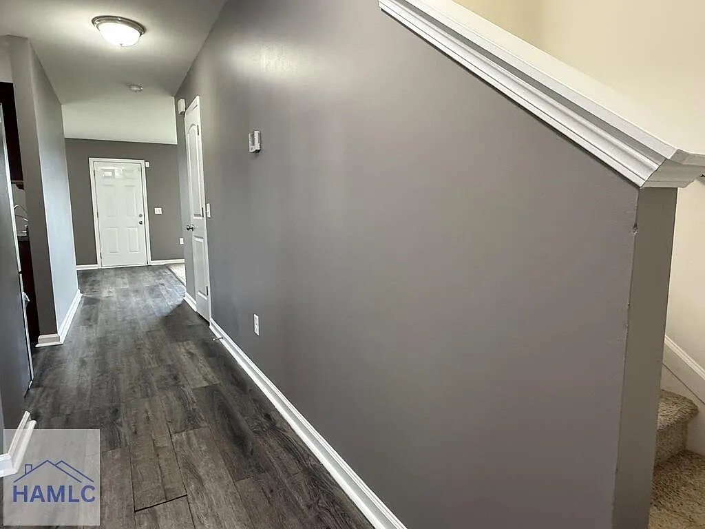 4 bed, 2.5 bath, 1800 sqft, $1,950 — Photo 2