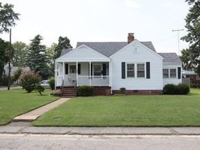 702 Floral Ave, Colonial Heights, VA, 23834