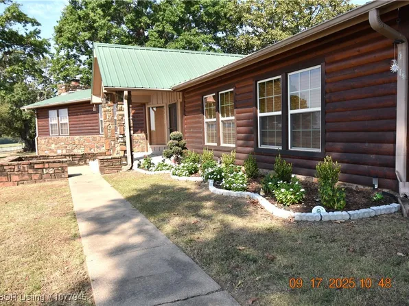 3003 W Redwood Ave, Sallisaw, OK 74955