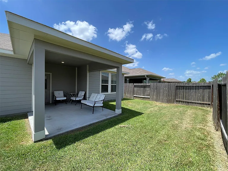 25511 Northpark Lake Dr — Photo 31