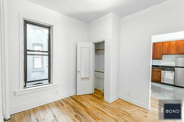 Rented by Bond New York | media 23