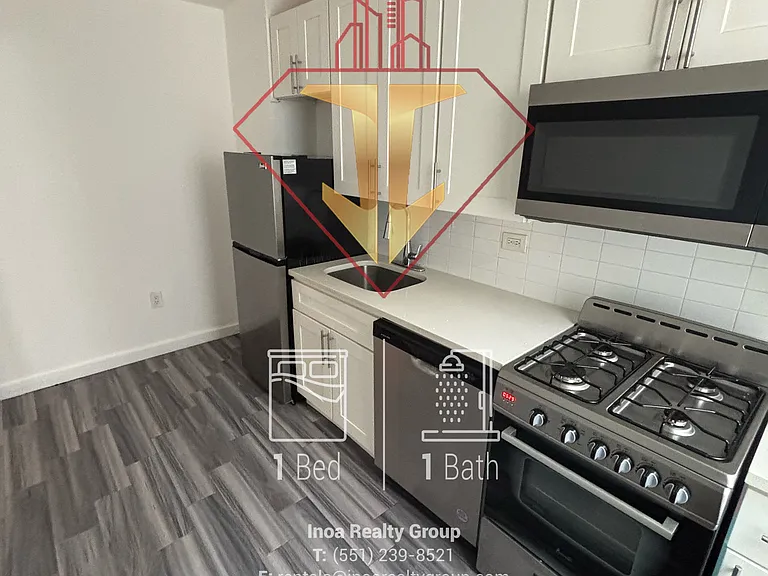 18-20 Fulton Ave #34 — Photo 8