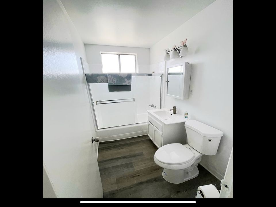 2nd image of 4240 S Figueroa St #7654