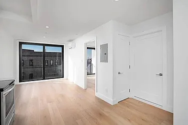 23-09 Astoria Boulevard