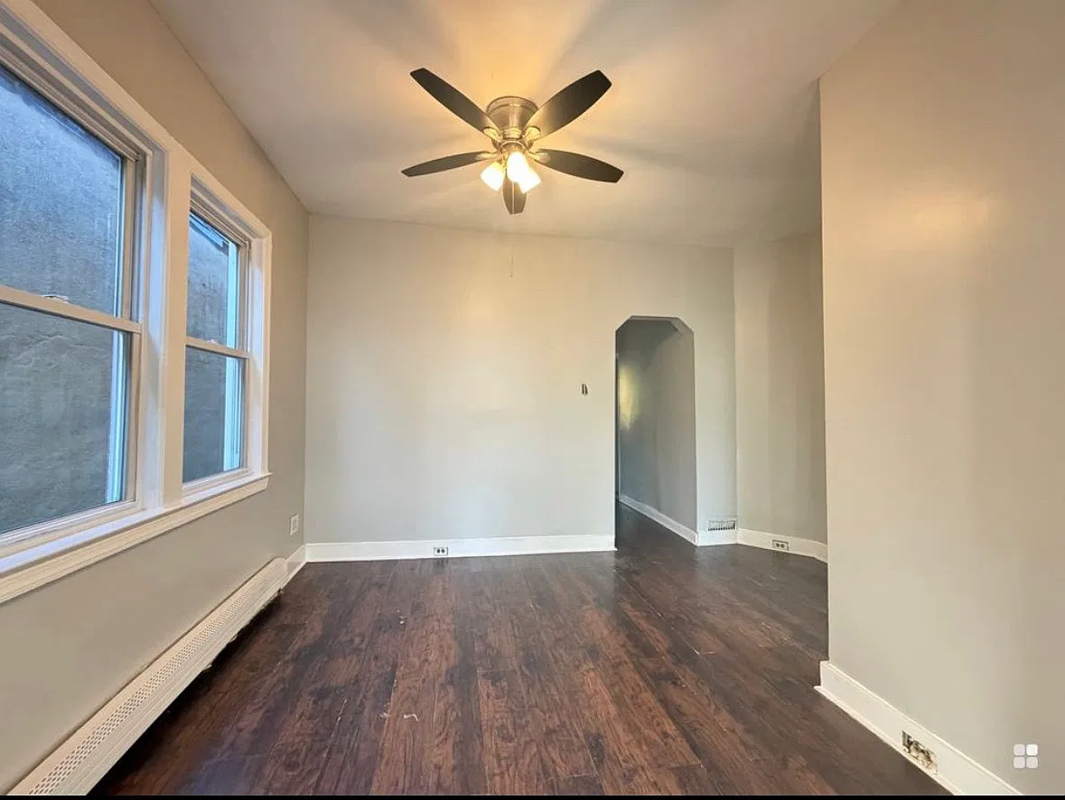 3 bed, 1000 sqft, $2,500 — Photo 3