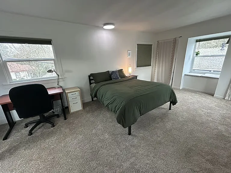 Upstairs Bedroom with window seat