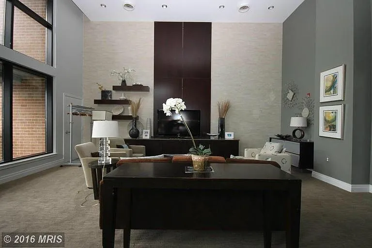 2451 Midtown Ave #16 — Photo 7