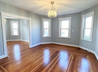 60 Farrington St #2B, Quincy, MA 02170